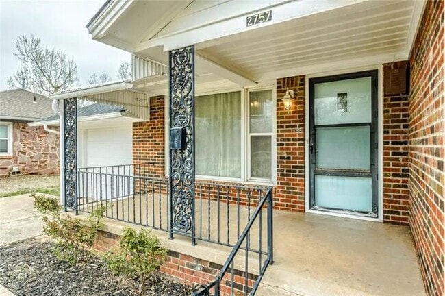 Building Photo - 2757 Lancaster Ln