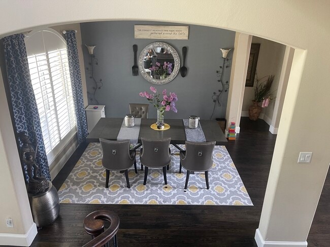 Building Photo - 304 Shady Oaks Dr