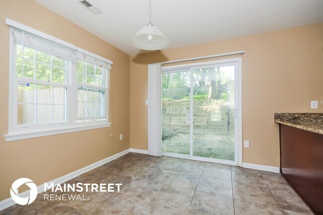 Foto del edificio - 8423 Mission Hills Rd