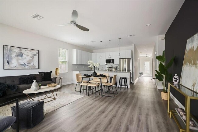 Building Photo - 2144 43rd Terrace N
