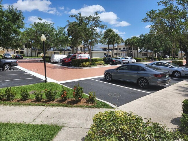 Foto del edificio - 1607 NW 81st Way