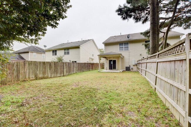 Building Photo - 320 Garcia Dr