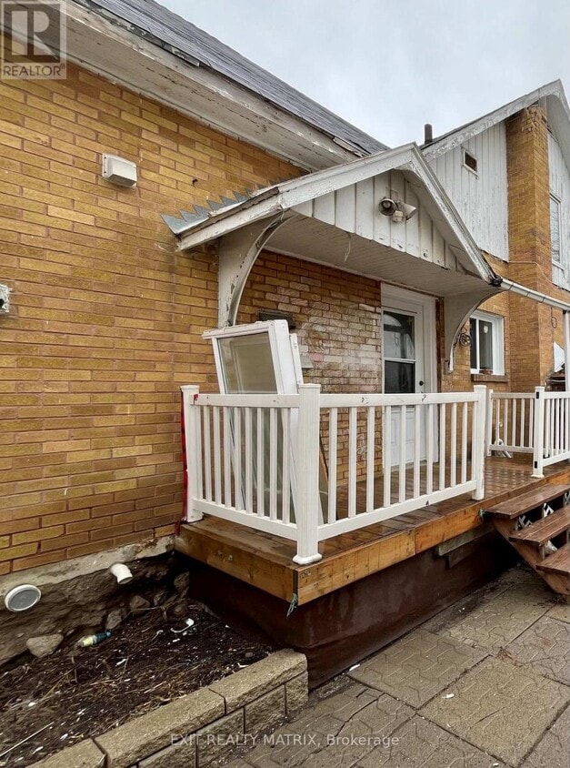 Primary Photo - 665 St Isidore St