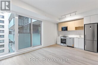 Building Photo - 4365 Bloor St W