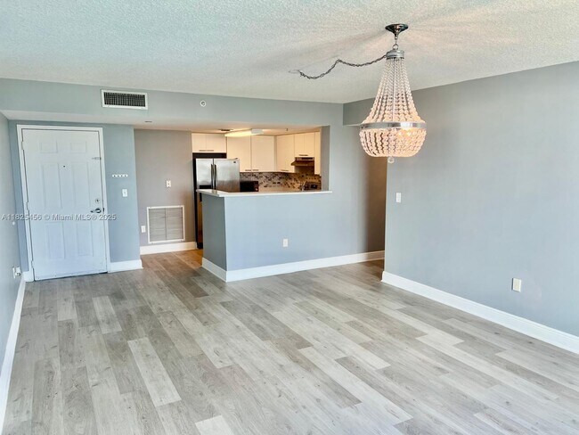Foto del edificio - 3000 Coral Wy