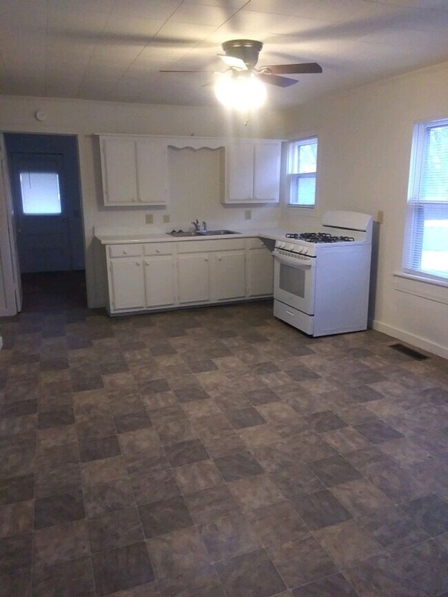 Foto del edificio - 2 Bedroom 1 Bath House in Great Area!