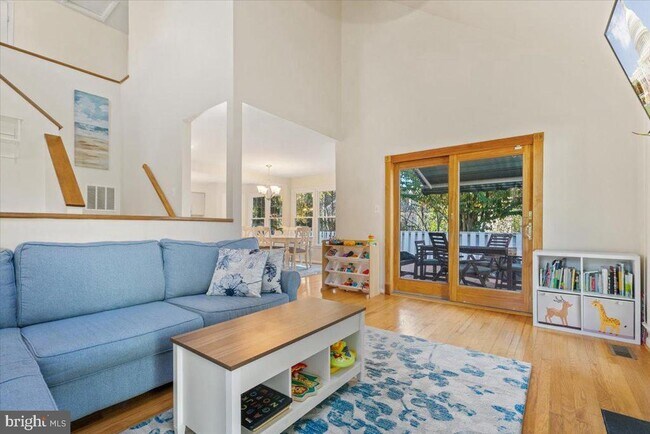 Building Photo - 7 Rawlston Ct