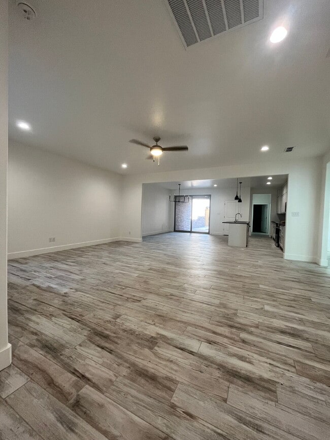 Foto del edificio - 5102 58th St
