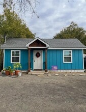 Building Photo - 208 N Waco St