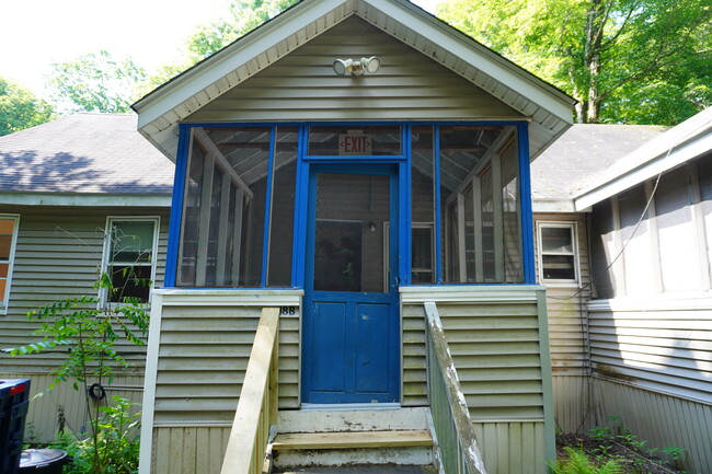 Building Photo - 18 Miller Hill Rd