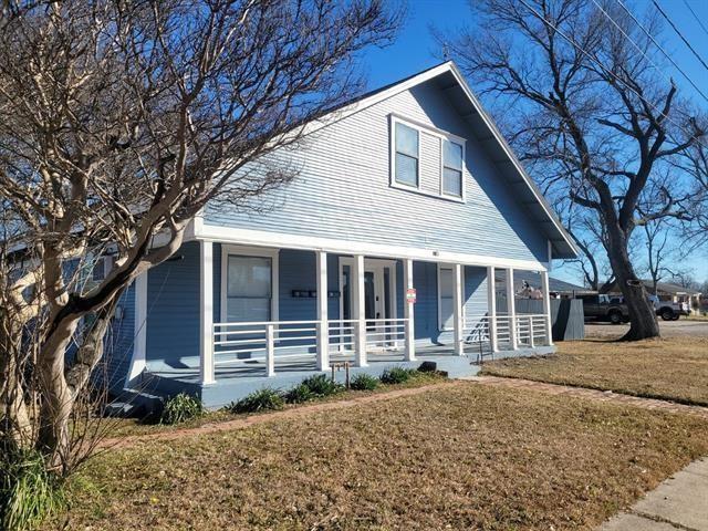 Primary Photo - 1103 E Moore Ave