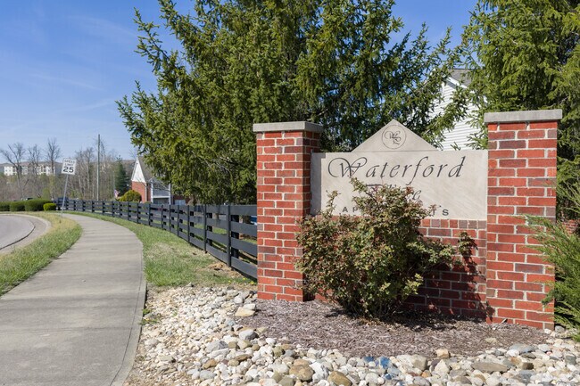 Foto del edificio - Waterford Place Apartments