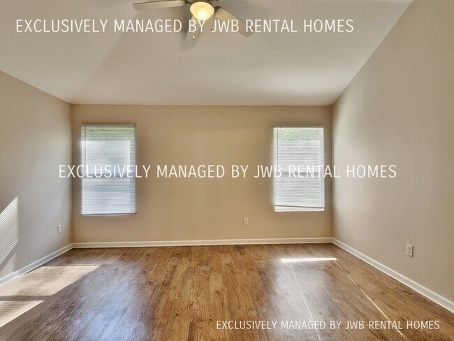 Building Photo - 9951 Rosewood Glen Ln