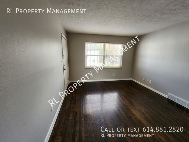 Foto del edificio - *WAIVED APPLICATION FEE WITH APPROVED APPL...