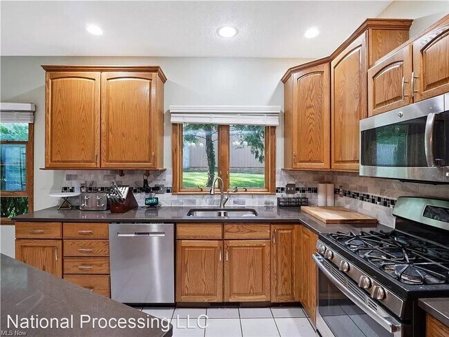 Building Photo - 5934 Snowshoe Cir NW