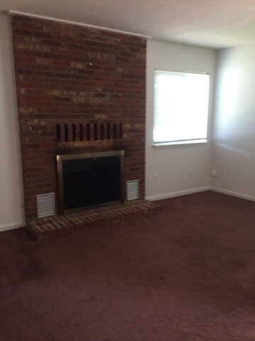 Building Photo - 935 Sardis Cove Dr