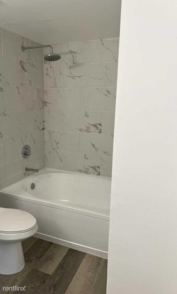 Foto del edificio - 2 br, 2 bath Condo - 11600 SW 2nd St # 18210