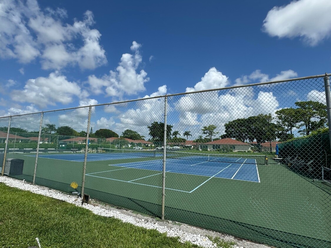 Primary Photo - 4675 NW 3rd Ct