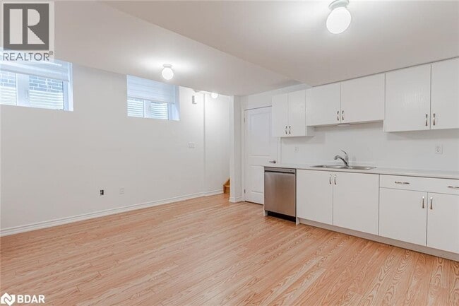 Photo du bâtiment - 148 Nottingham Rd