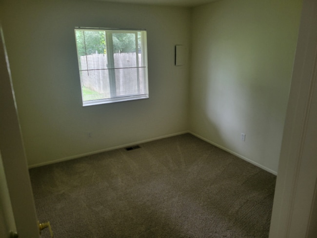 Building Photo - 240 O'Doherty Rd