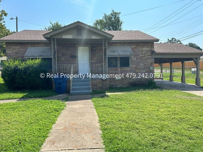 Building Photo - 2705 Jenny Lind Rd