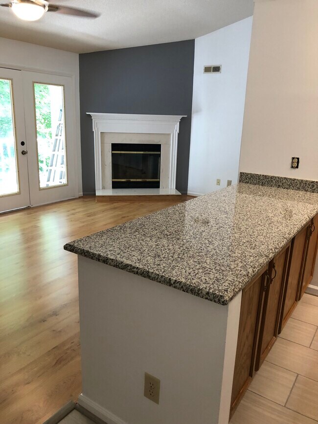 Foto del edificio - 3701 Cotswold Ter