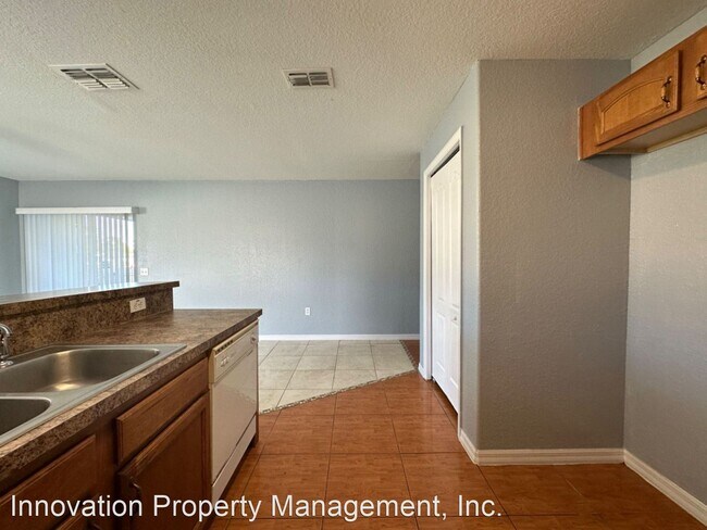 Foto del edificio - 3 br, 2 bath House - 662 Yak Court