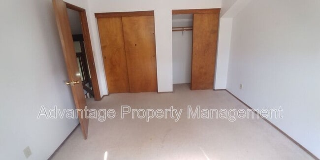 Foto del edificio - 1831 NW Grant Cir