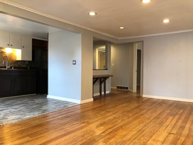 Foto del edificio - Beautiful 4 bed 2 bath Greenwood Home for ...