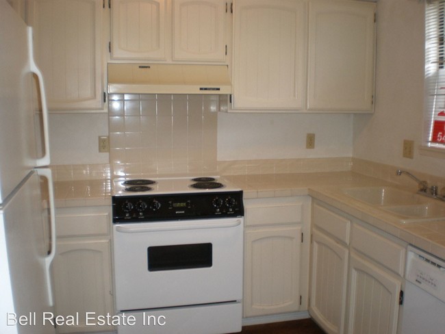 Foto del edificio - 4429 Fox Hollow Rd