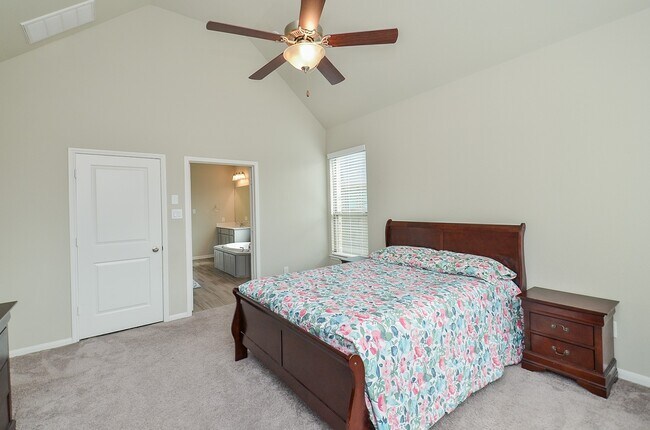 Foto del edificio - 3035 Dragonlet Ln
