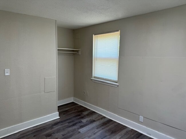 Building Photo - FEBRUARY MOVE IN SPECIAL!! FIRST MONTH FREE!!