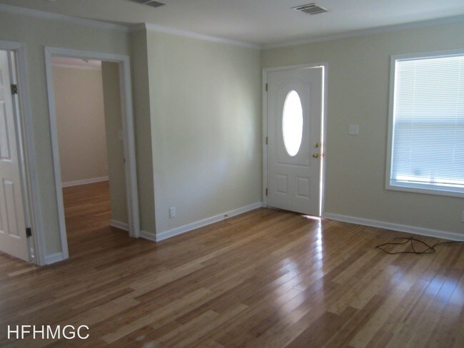 Building Photo - 4 br, 2 bath House - 13713 Briarwood Drive