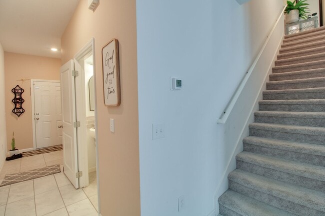 Building Photo - 8732 Sportsman Lp