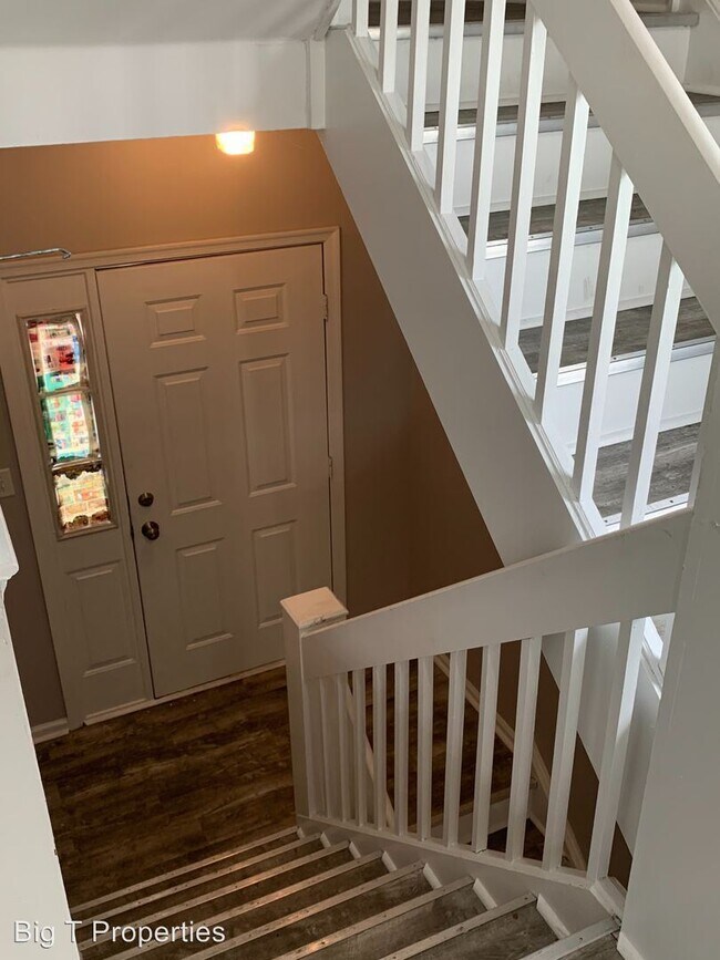 Building Photo - 3 br, 1.5 bath House - 133 Thames Dr