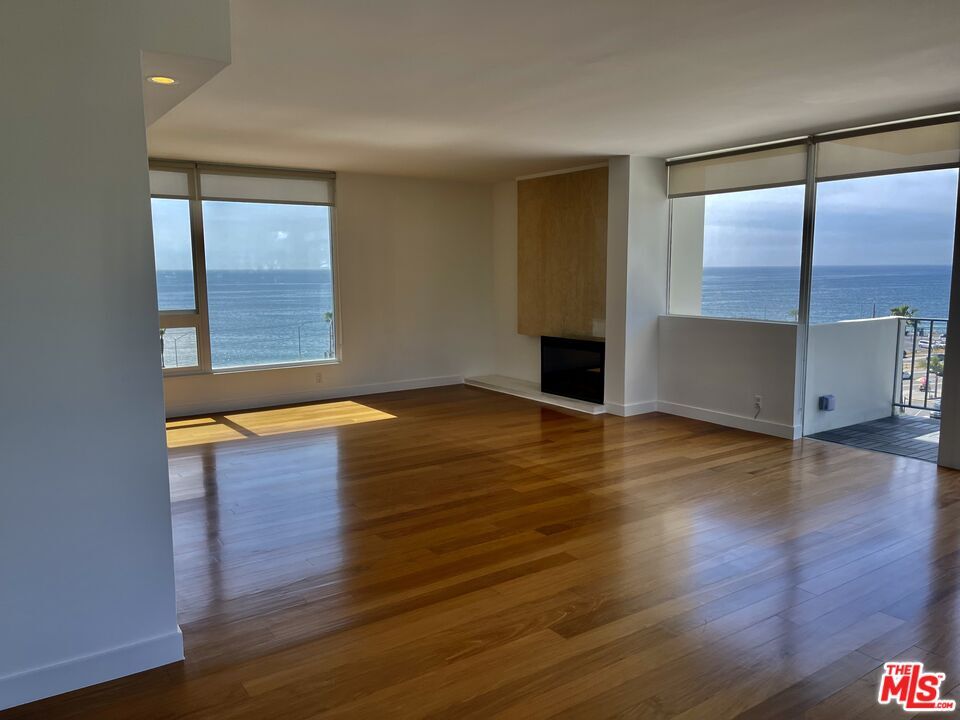 Foto principal - 17368 W Sunset Blvd