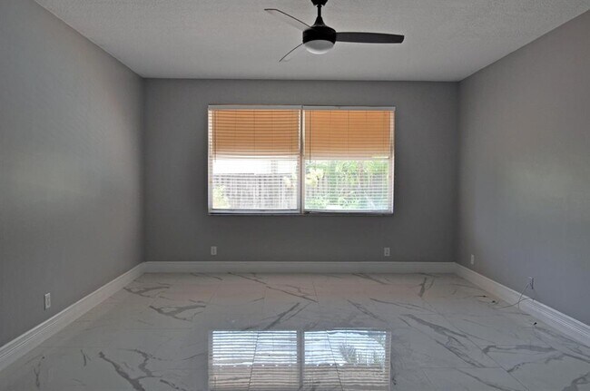 Building Photo - 12522 NW 18th Mnr