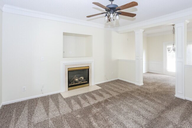 Building Photo - 13012 Woodland Farm Dr