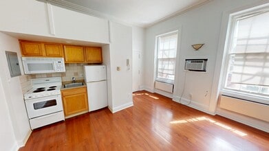 Building Photo - 1814 Spruce St