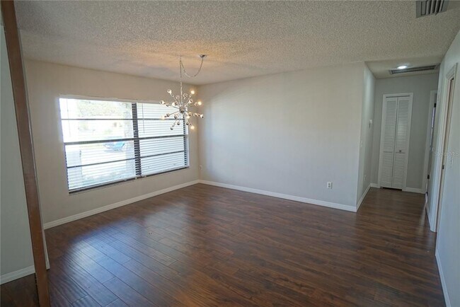 Foto del edificio - 14011 Wolcott Dr