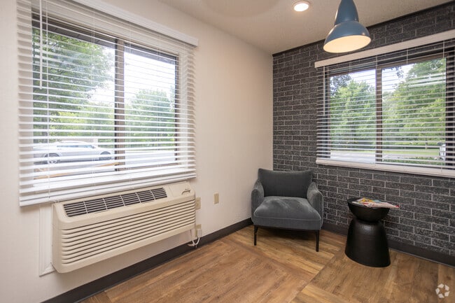Leasing Office - Vivo Living Charlotte University