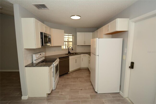 Foto del edificio - 107 Brunswick Ln