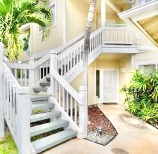 Building Photo - 2 bedroom 2 bath in the Arbors at Ewa Gentry. With 2 car garage!