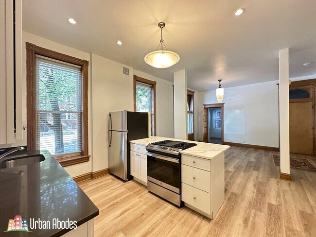 Foto del edificio - 3559 N Ashland Ave