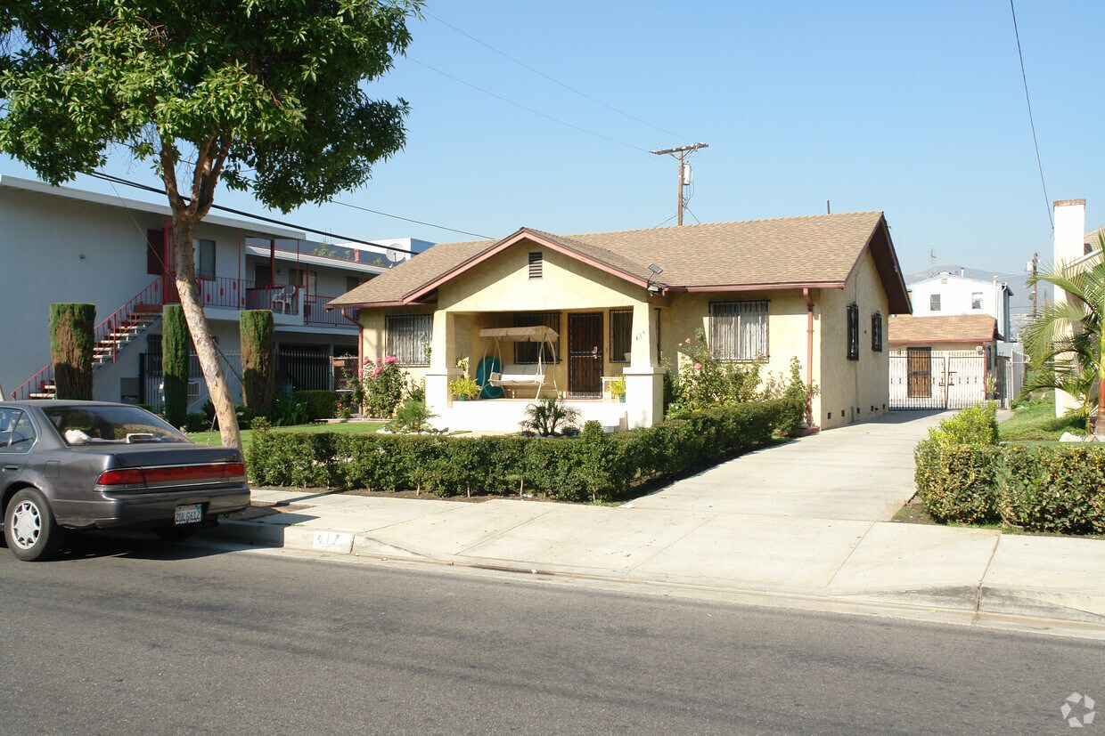 Primary Photo - 417 E Windsor Rd