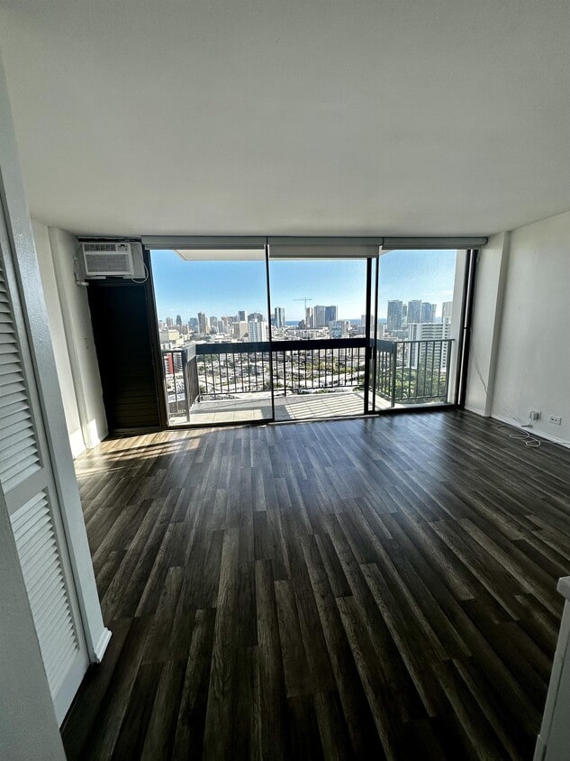 Photo - 1560 Thurston Ave (Honolulu, HI)