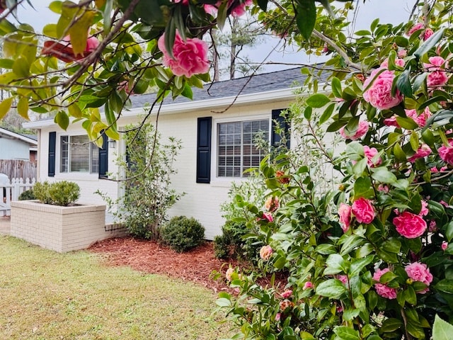 Building Photo - 3221 York Dr