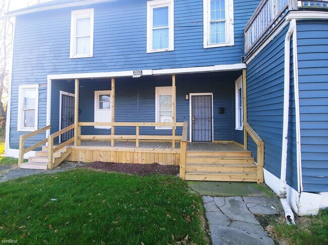 Foto del edificio - 1 br, 1 bath Triplex - 2033 West 98th Stre...