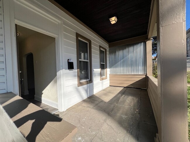 Photo - Updated 2BR Townhome with office & parking spot!