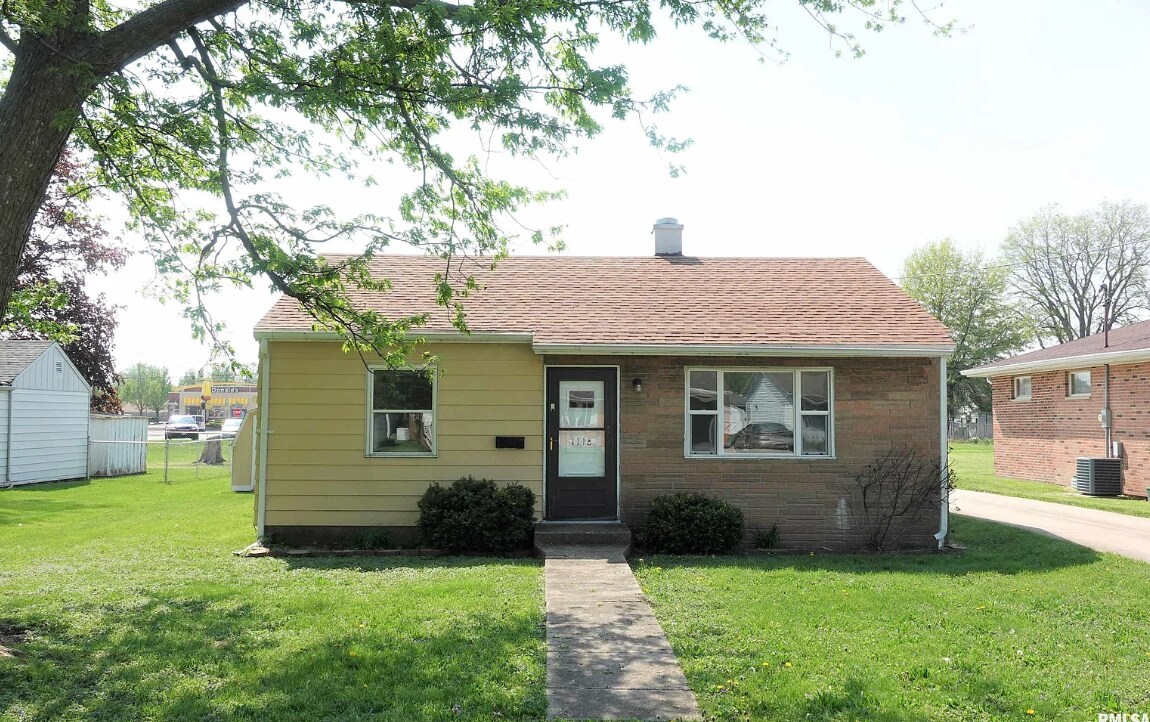 Primary Photo - 1118 Monroe St